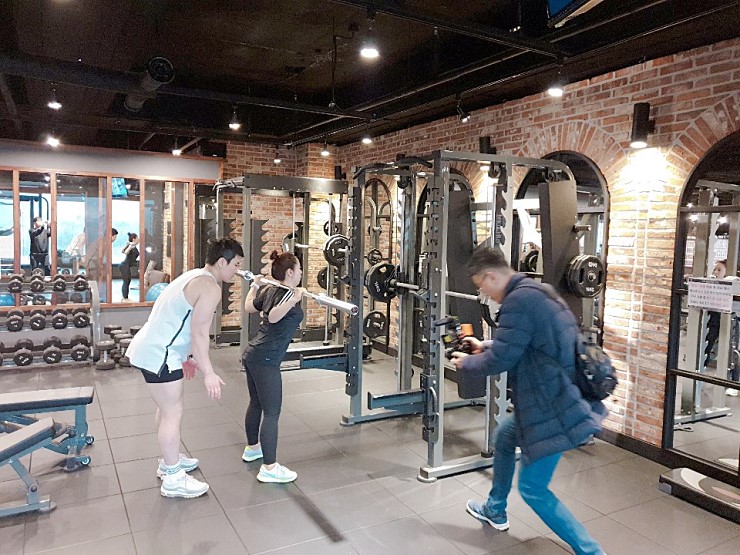 /user/s/stronggym/editor/1905/de0c15cc4b1e66c4f5b76dd25b902519_1558935035_3979.jpg 이미지크게보기